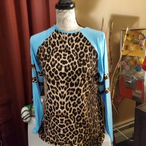 Shiying gorgeous  sky blue sleeves and 🐆 center